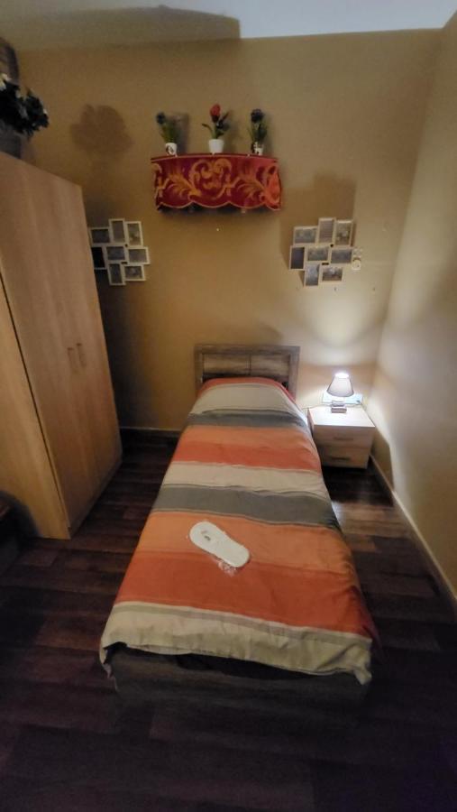 Lotus Guest House Malta Gzira Bagian luar foto